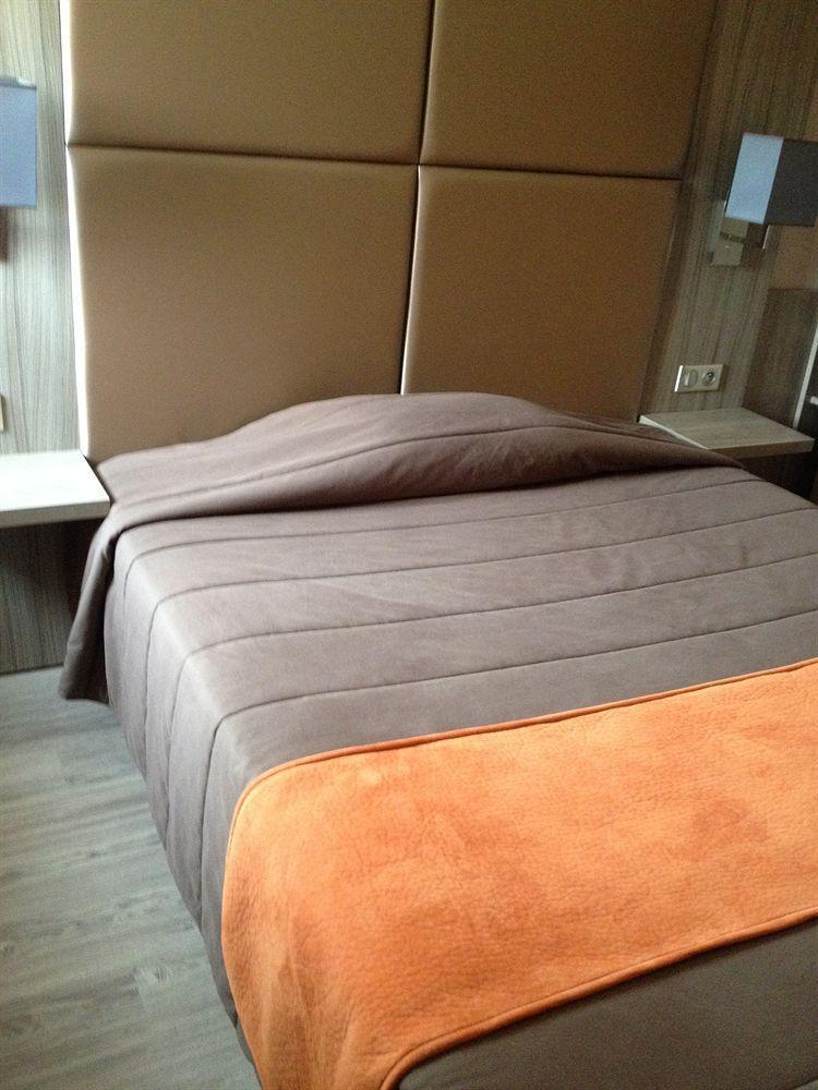 Hotel Le Trèfle Portet-sur-Garonne Esterno foto